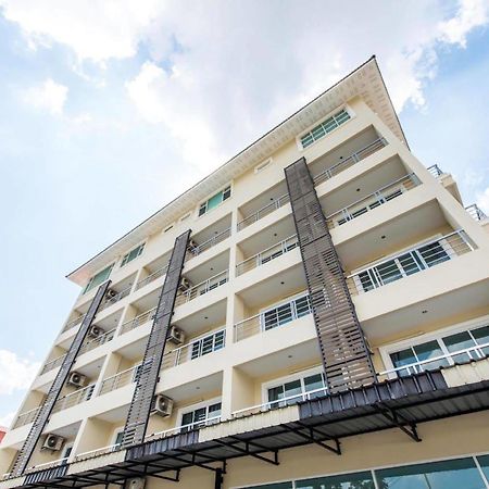 Oyo 488 Delight Residence Pattaya Exterior photo